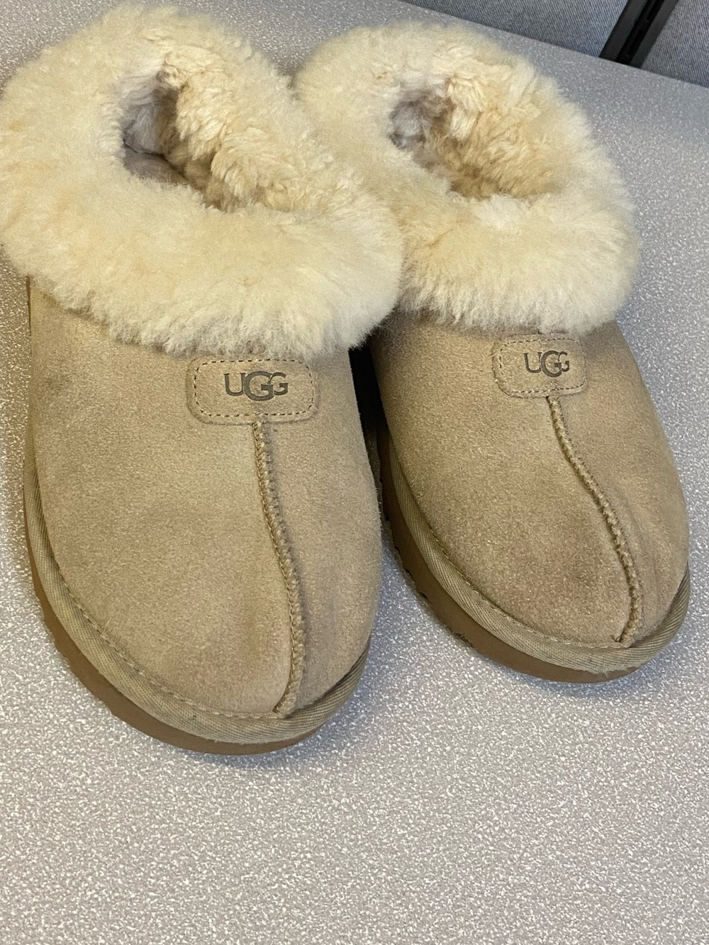 UGG Tazette genuine shearling collar slipper Womens size 8 - Picture 2 of 8